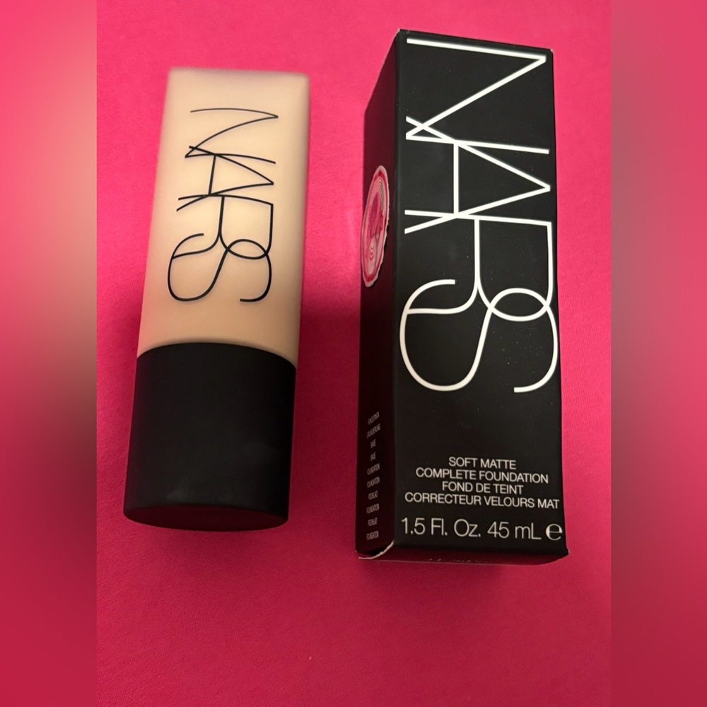 NARS Soft matte complete foundation oslo light 1
